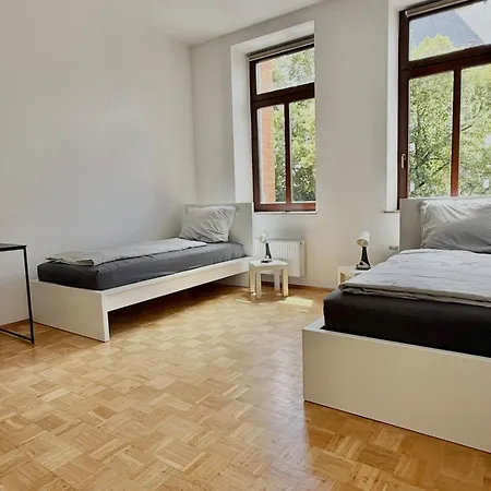 Daire Privat Near Center Of