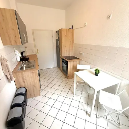 Privat Near Center Of Daire *