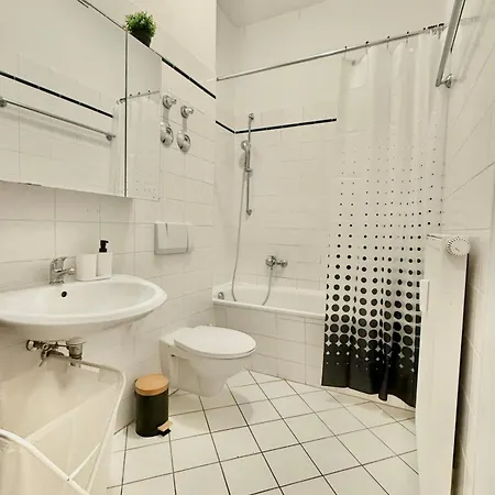 Privat Near Center Of Daire Chemnitz